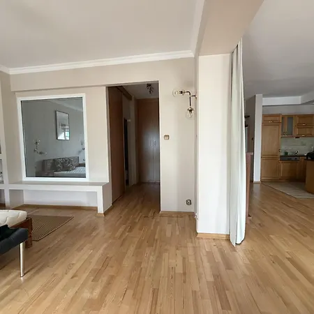 Main Square Spacious With Bathtub קרקוב