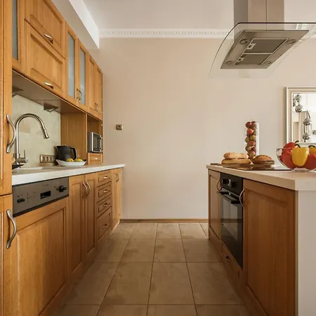 Main Square Spacious 1-bed With Bathtub * Cracovia