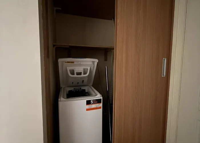 Main Square Spacious With Bathtub Apartman